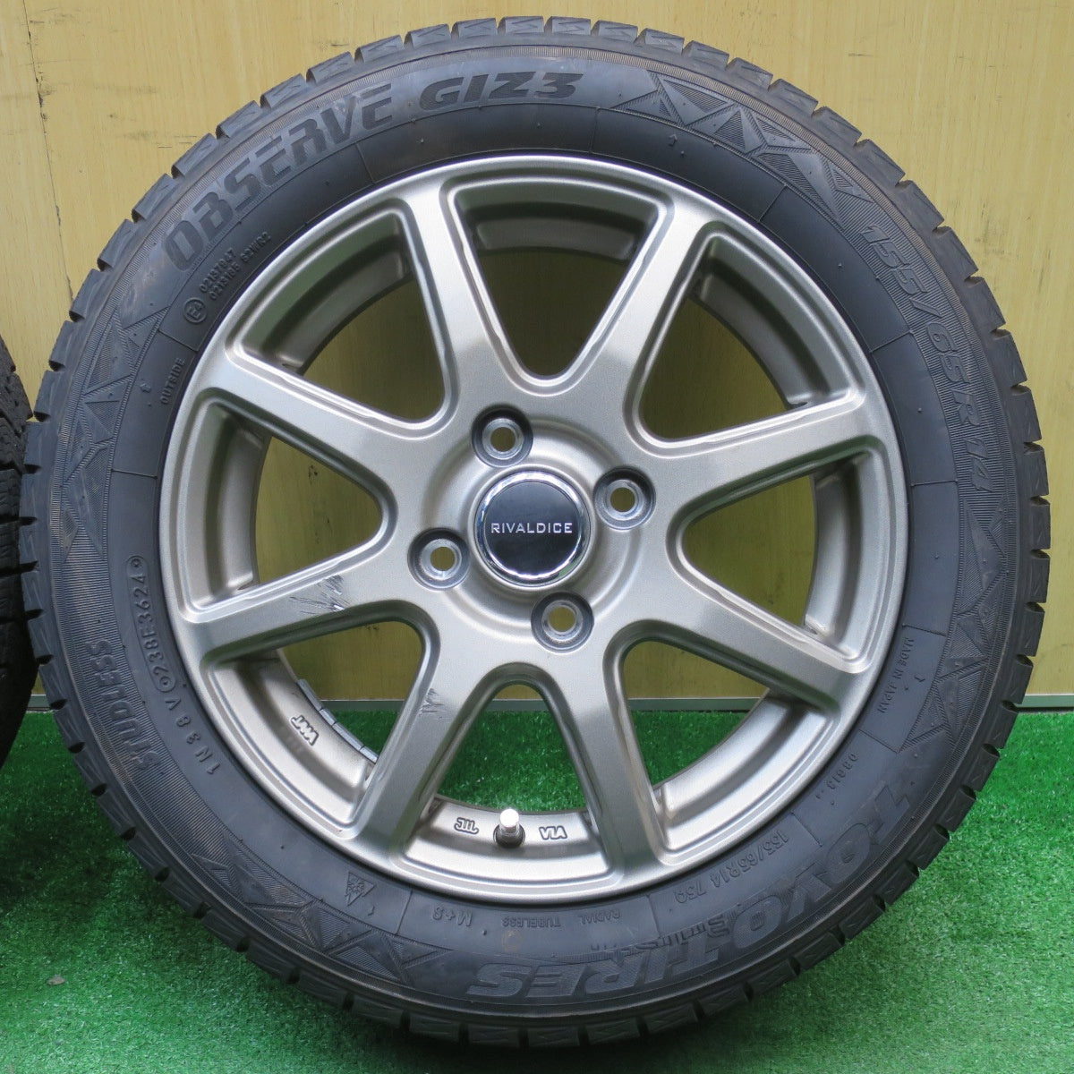 バリ溝！24年！ほぼ10分★スタッドレス 155/65R14 トーヨー オブザーブ GIZ3 RIVALDICE リヴァルダイス 14インチ PCD100/4H★5120414NJス