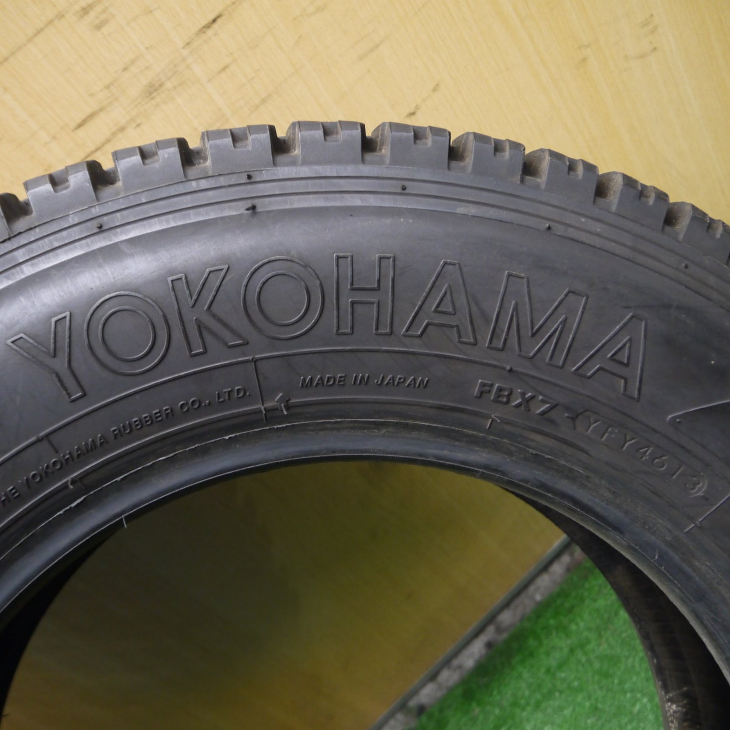 *送料無料* バリ溝！8.5分★小型 トラック バン タイヤ 195/75R15 109/107L スタッドレス ヨコハマ SY01 15インチ★4040209Hスタ