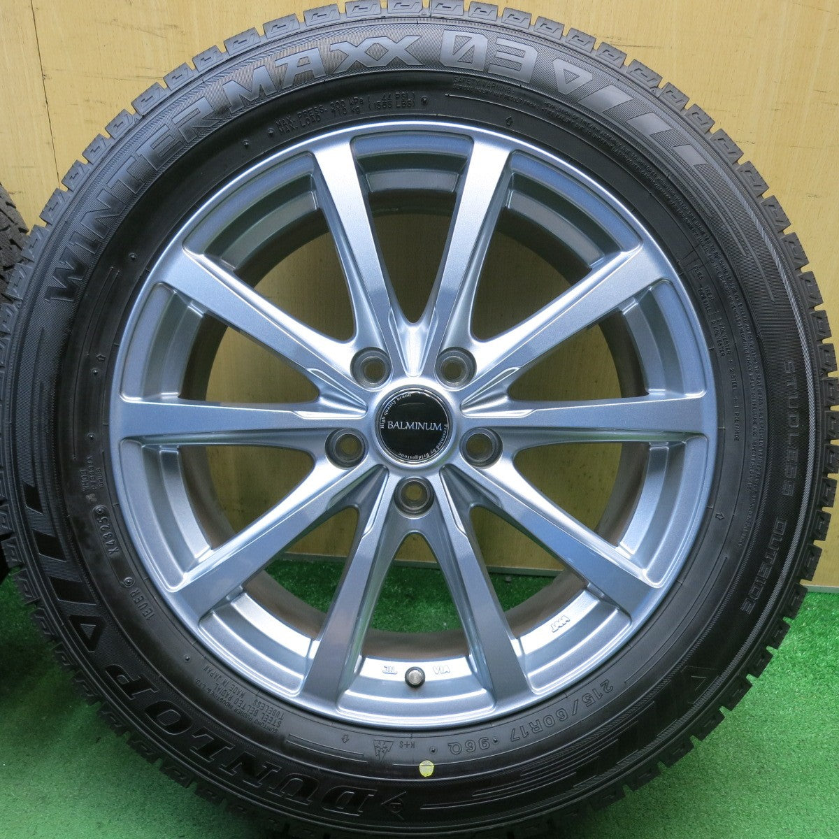バリ溝！25年！キレイ！ほぼ10分◎スタッドレス 215/60R17 ダンロップ ウインターマックス 03 BALMINUM LS10 バルミナ 17インチ PCD114.3/5H◎6091302HAス