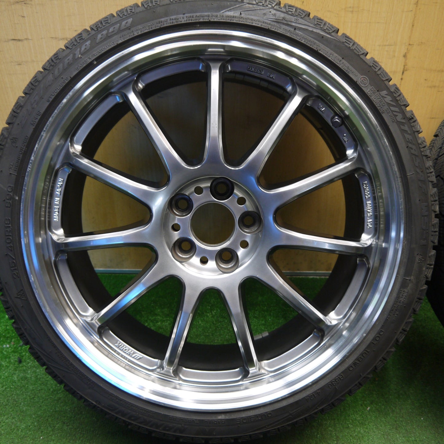 バリ溝！24年！9.5分★プリウス 等 WORK EMOTION 11R 215/40R18 スタッドレス ナンカン WINTERSAF WS-1 ワーク エモーション 18インチ PCD100/5H★6031711Hス