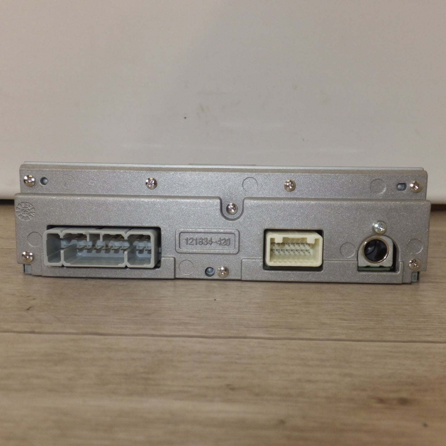 [送料無料] 新車外し★デンソーテン製 いすゞ ISUZU 純正 カーオーディオ 897874 8071★