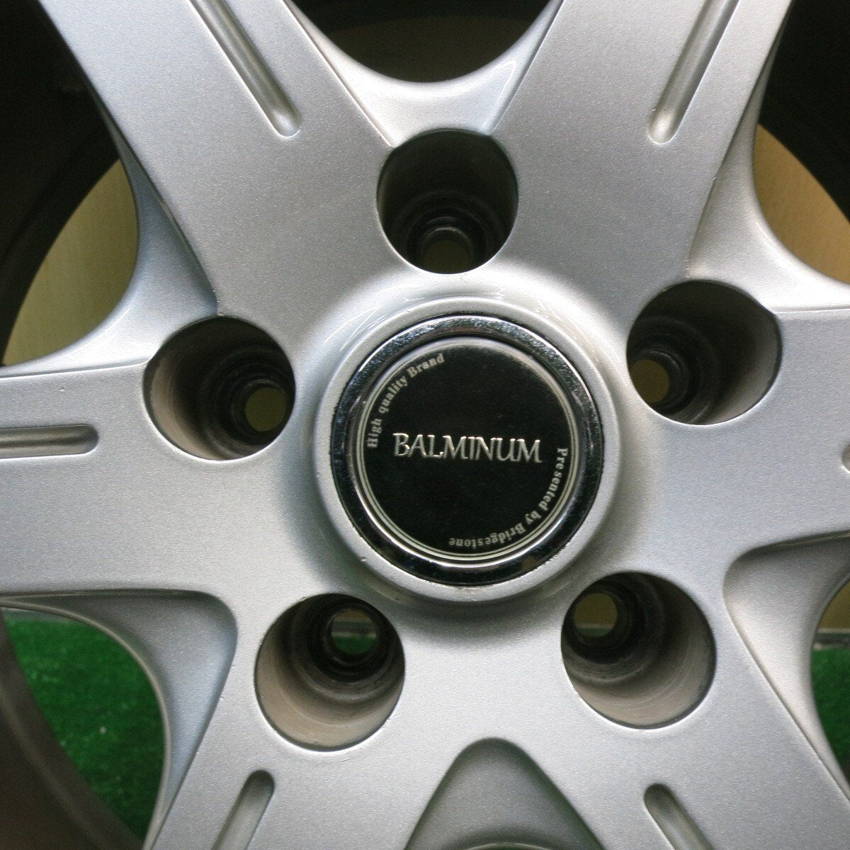 バリ溝！22年！キレイ！9分★スタッドレス 225/50R17 ブリヂストン ブリザック VRX3 BALMINUM バルミナ 17インチ PCD114.3/5H★5031601TNス