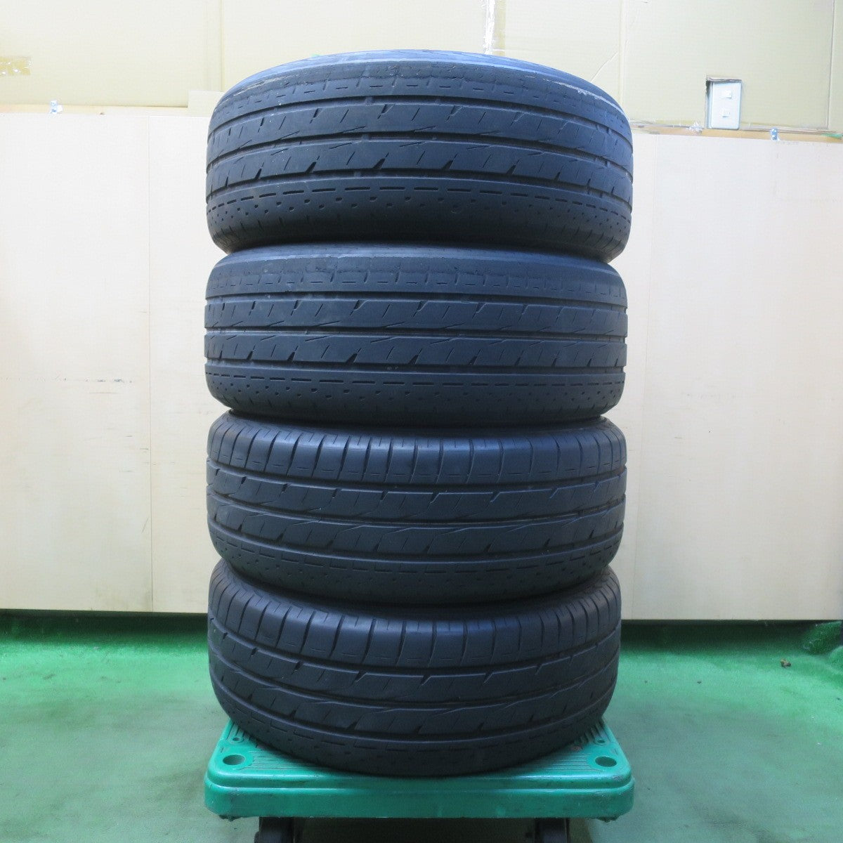 バリ溝！9.5分★トヨタ 10系 アルファード ヴェルファイア 純正 225/55R17 ブリヂストン LUFT RV2 17インチ PCD114.3/5H★5120205イノ