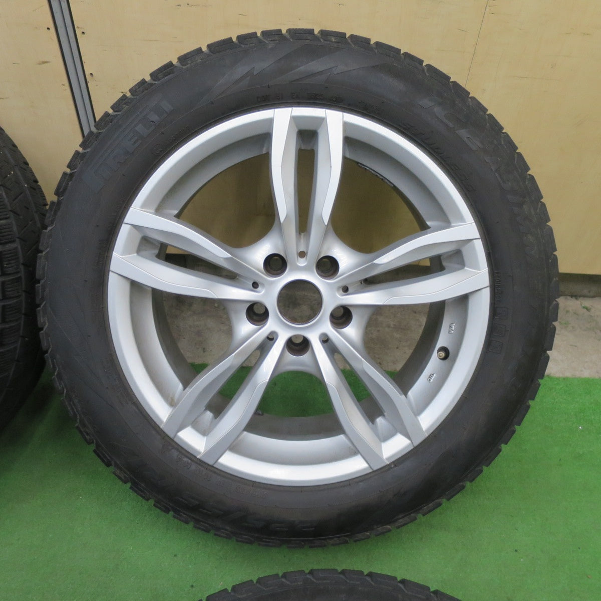 キレイ★BMW ベンツ 等 MAK LUFT 225/55R17 スタッドレス ピレリ アイスアシンメトリコ 17インチ ルフト PCD112/5H★6022111TTス