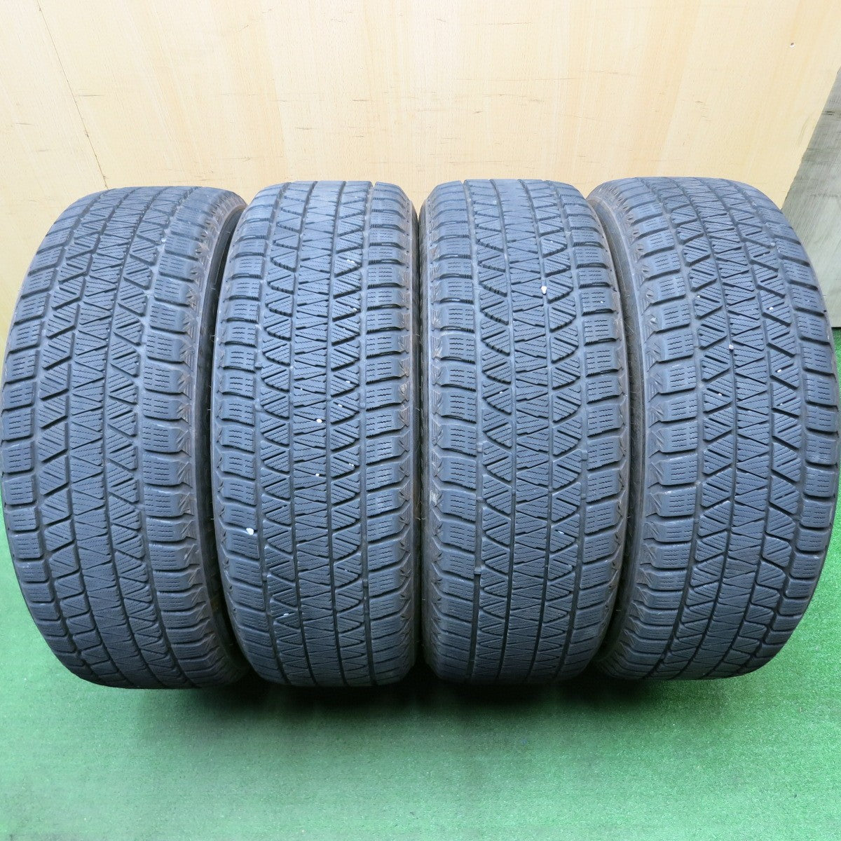 バリ溝！22年！8.5分★レクサス RX バージョンL 純正 235/55R20 スタッドレス ブリヂストン ブリザック DM-V3 20インチ PCD114.3/5H★5050305HAス