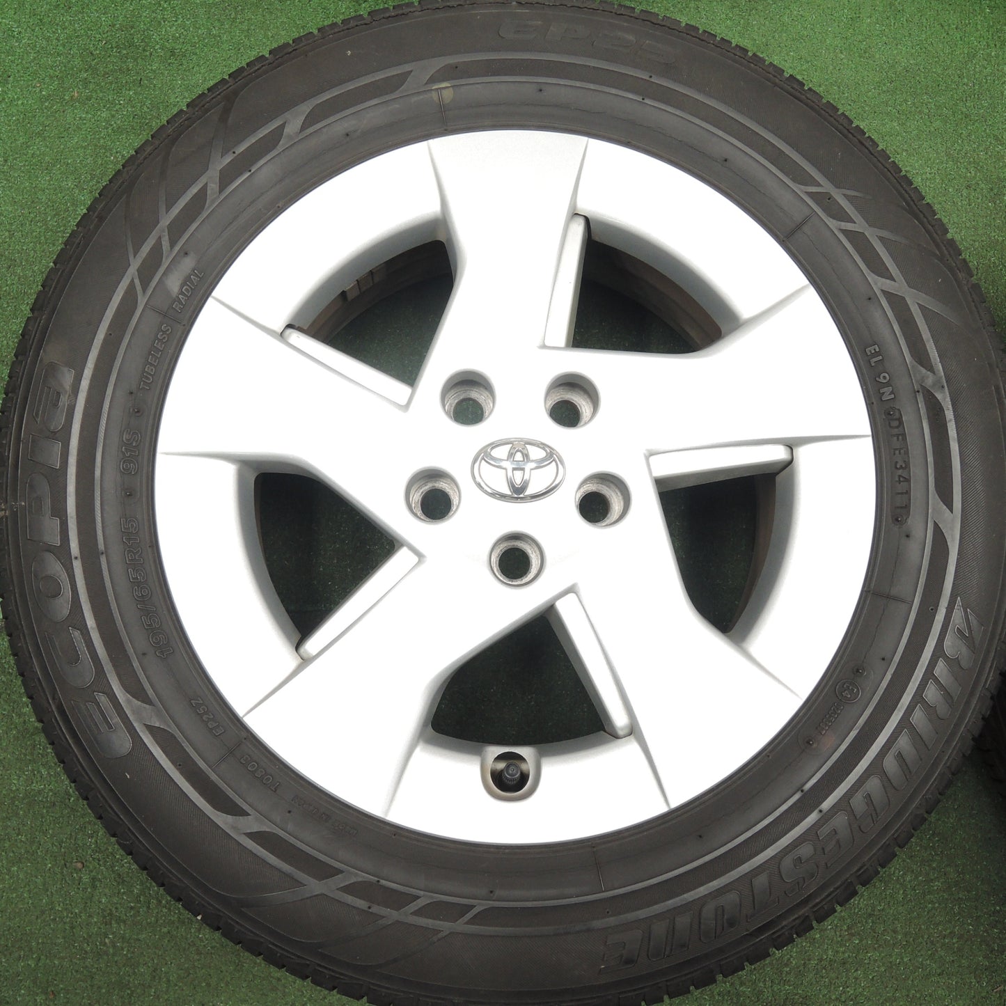 *送料無料* 4本価格★トヨタ 30系 プリウス 純正 195/65R15 ブリヂストン エコピア EP25 15インチ PCD100/5H★4031605HAノ