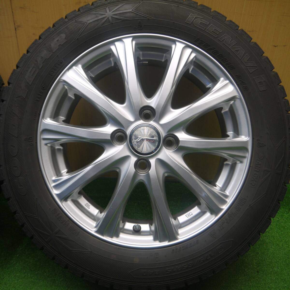 キレイ★スタッドレス 175/65R15 グッドイヤー アイスナビ6 JOKER ジョーカー 15インチ PCD100/4H★4112506Hス