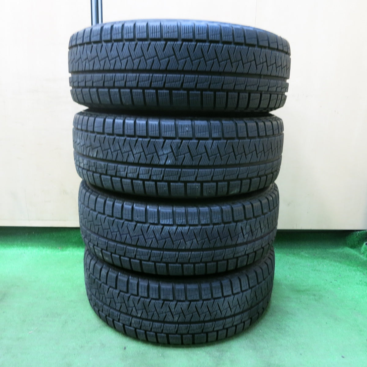 [送料無料] バリ溝！キレイ！9.5分★MINI ミニ 等 AGA Movius モビウス 205/60R16 スタッドレス ピレリ アイスアシンメトリコ 16インチ PCD120/5H★4111902SYス