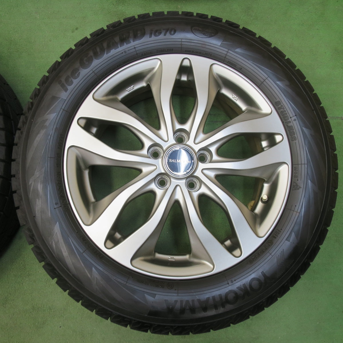 バリ溝！21年！キレイ！9.5分★ライズ ロッキー 等 195/65R16 スタッドレス ヨコハマ アイスガード iG70 BALMINUM DS-M バルミナ 16インチ PCD100/5H★5120610イス