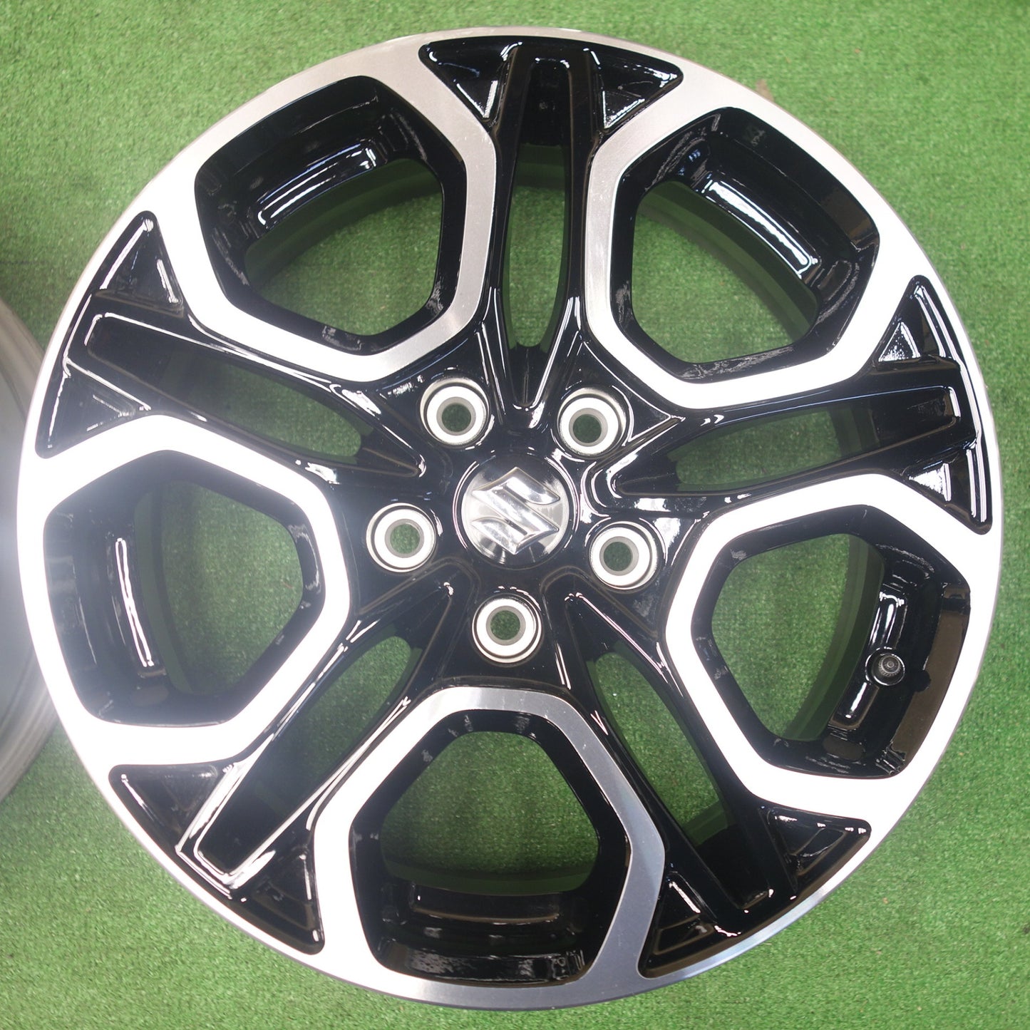 新車外し★スズキ ZC33S スイフト スポーツ 純正 ホイール 17インチ 17×6.5J PCD114.3/5H★6031105KTホ