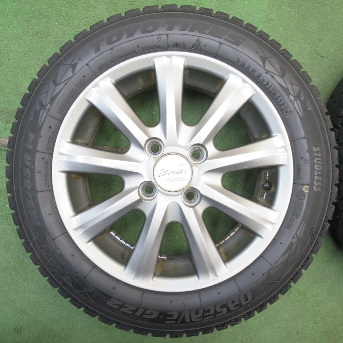 バリ溝！22年！9.5分以上★スタッドレス 165/65R14 トーヨー オブザーブ GIZ2 Brade 14インチ PCD100/4H★6051901NJス