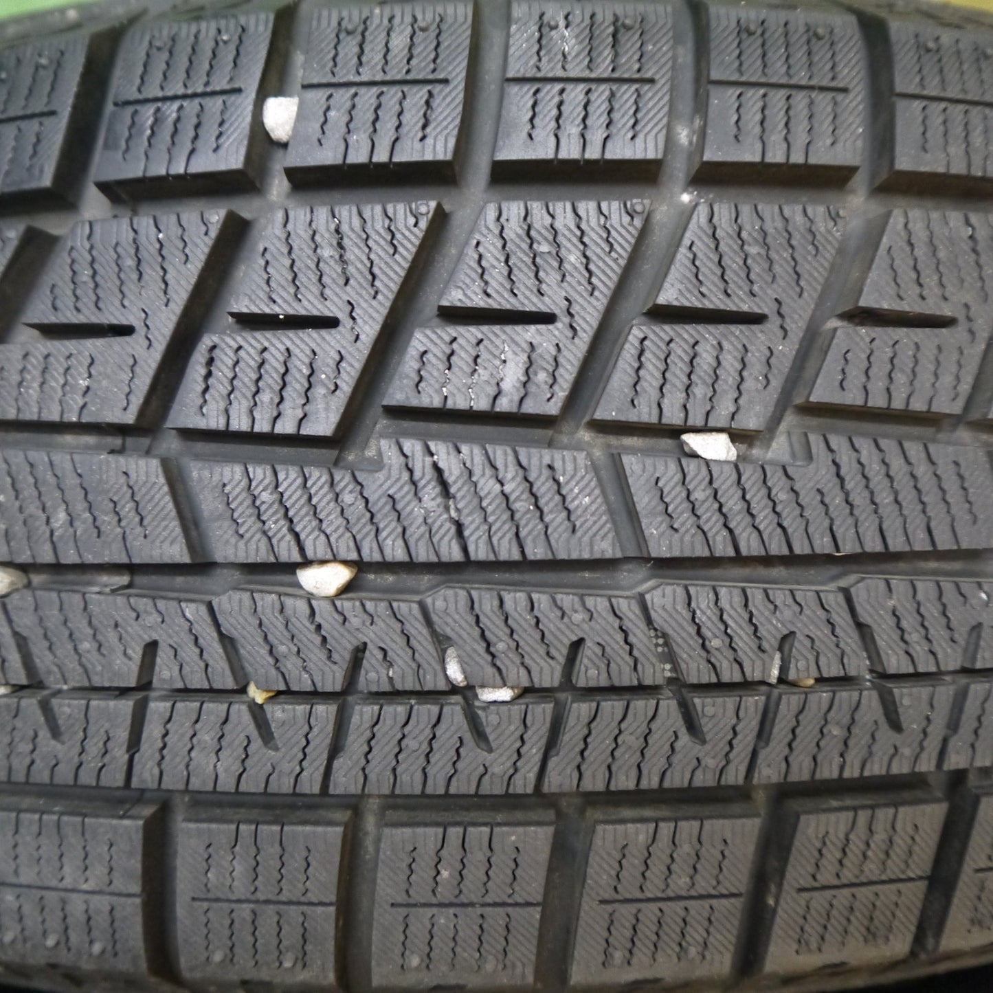 バリ溝！24年！ほぼ10分★スタッドレス 195/65R15 ヨコハマ アイスガード iG60 タイヤ 15インチ プリウス セレナ ノア ヴォクシー カローラ 等★5120906Hスタ