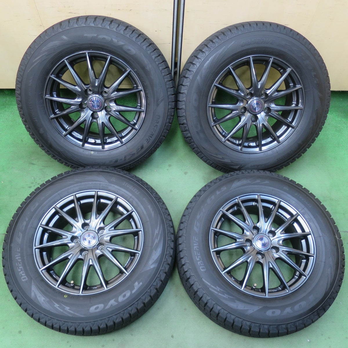 超バリ溝！24年！キレイ！9.5分以上★スタッドレス 215/70R16 トーヨー オブザーブ GSi-6 LS SHAKEDOWN VS シェイクダウン 16インチ PCD114.3/5H★6030302イス