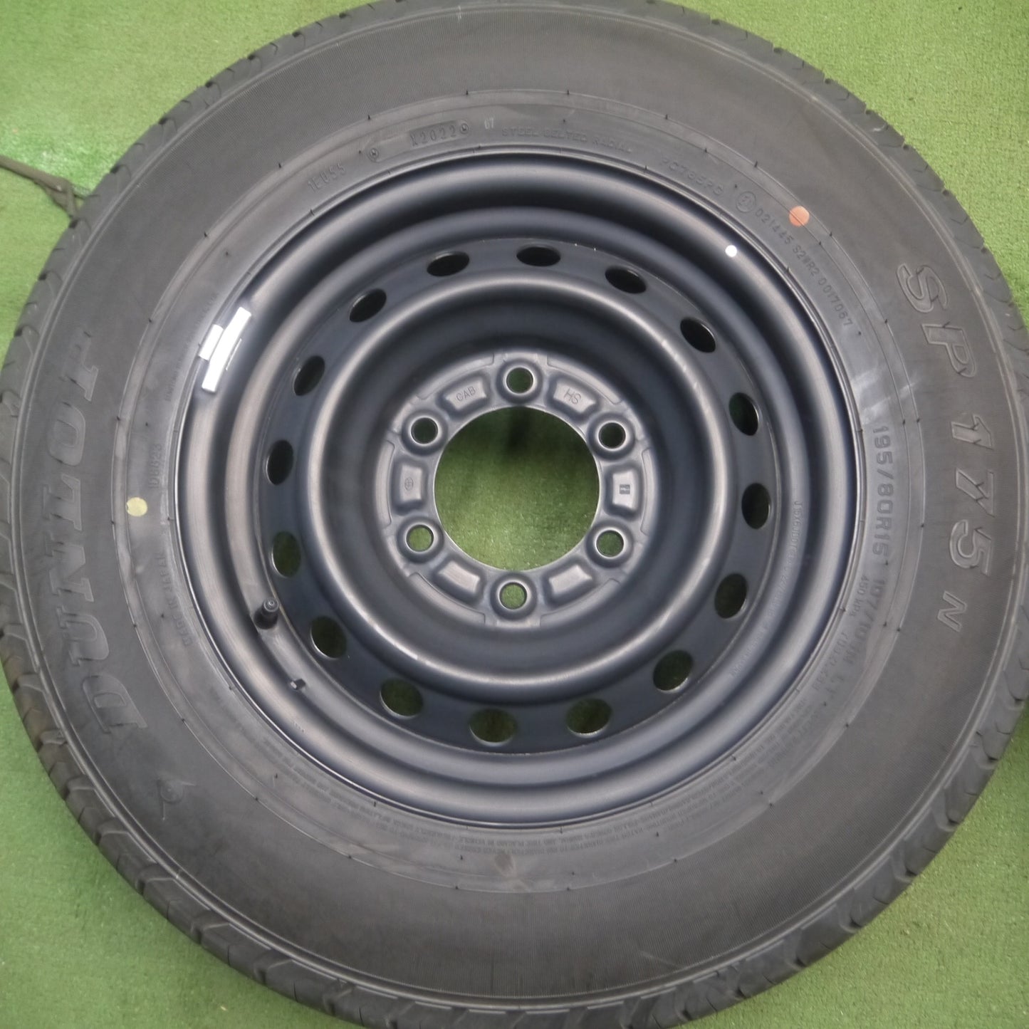 *送料無料* 新車外し！22年★トヨタ ハイエース 純正 スチール 195/80R15 107/105N ダンロップ SP175N 15インチ PCD139.7/6H★4052801Hノ