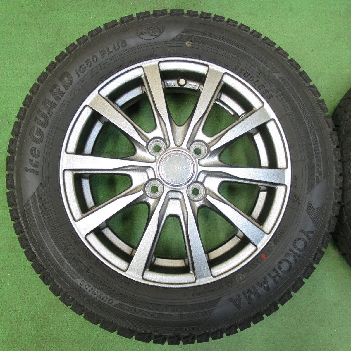 バリ溝！キレイ！8.5分★スタッドレス 165/70R14 ヨコハマ アイスガード iG50 プラス GRASS グラス 14インチ PCD100/4H★5012009イス
