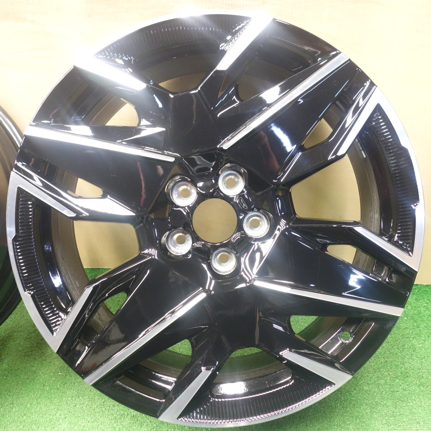 キレイ★プジョー 3008 純正 ホイール 19インチ 19×7.5J PCD108/5H★6021104KTホ