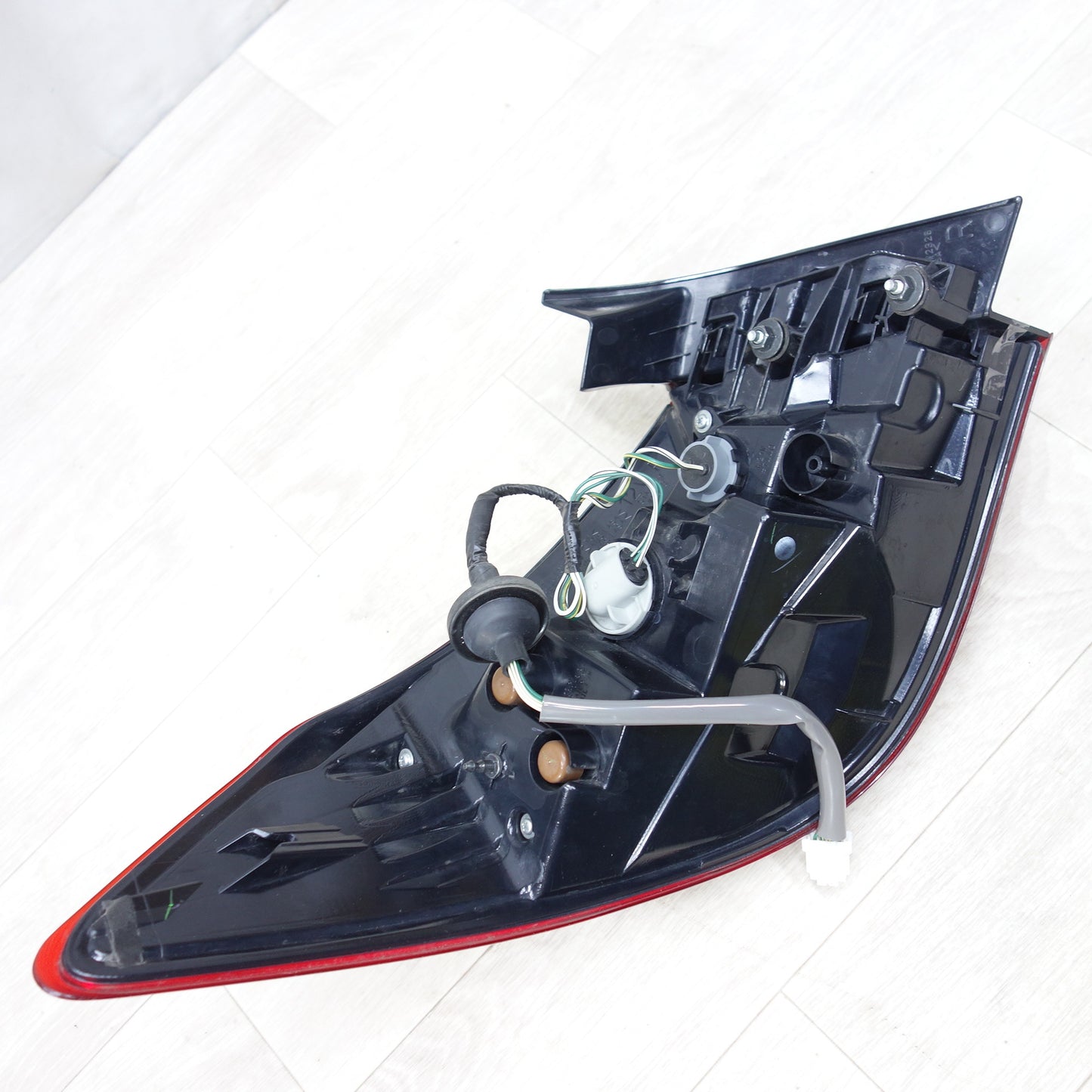[送料無料] ◆日産 フーガ Y51 純正 テール ランプ ライト 右側 STANLEY W2328◆