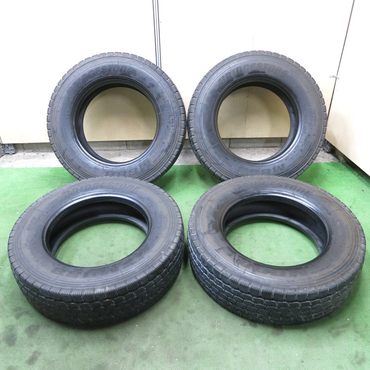 バリ溝！25年！9分★トラック バス タイヤ 245/70R19.5 136/134J ブリヂストン M888 ミックス オールシーズン 19.5インチ★5122901ナスタ
