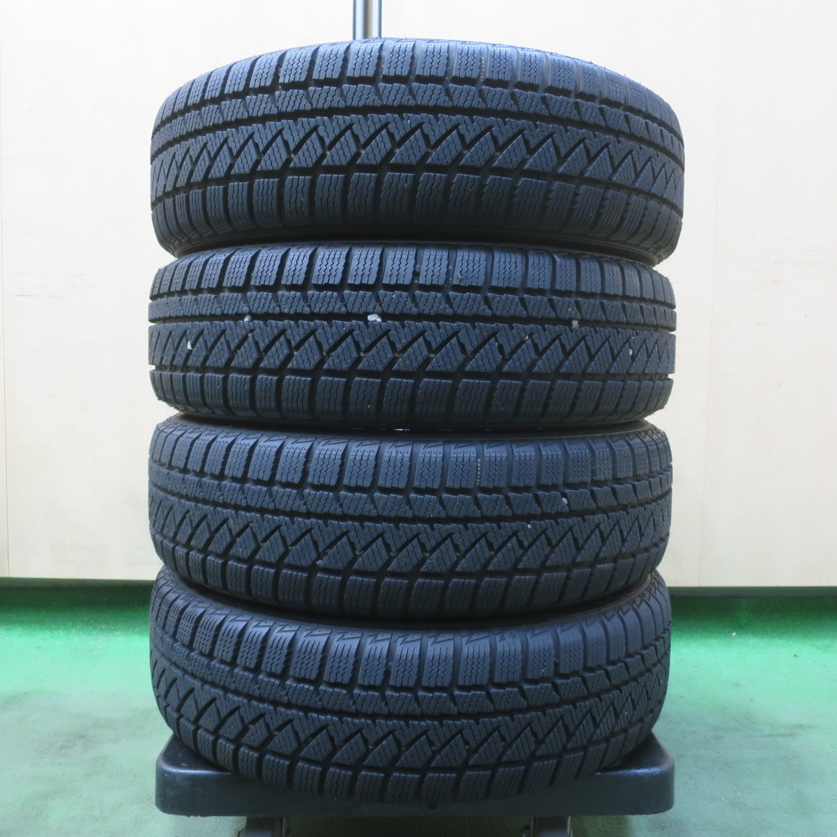 バリ溝！25年！ほぼ10分◎スタッドレス 155/65R13 デルマックス ULTIMA SNOW VENTO ヴェント 13インチ PCD100/4H◎6082906イス