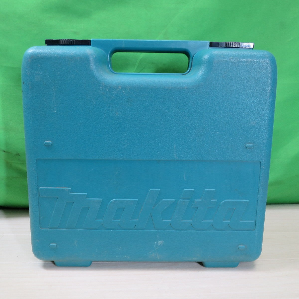 [送料無料] ☆マキタ 4mm 常圧 エア タッカ 長さ13~25mm AT425A ケース付き エア 工具☆