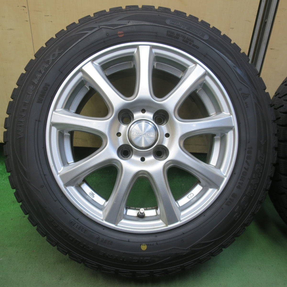 4本価格◎スタッドレス 165/70R14 ダンロップ ウインターマックス WM01 DUFACT デュファクト 14インチ PCD100/4H◎6091906イス
