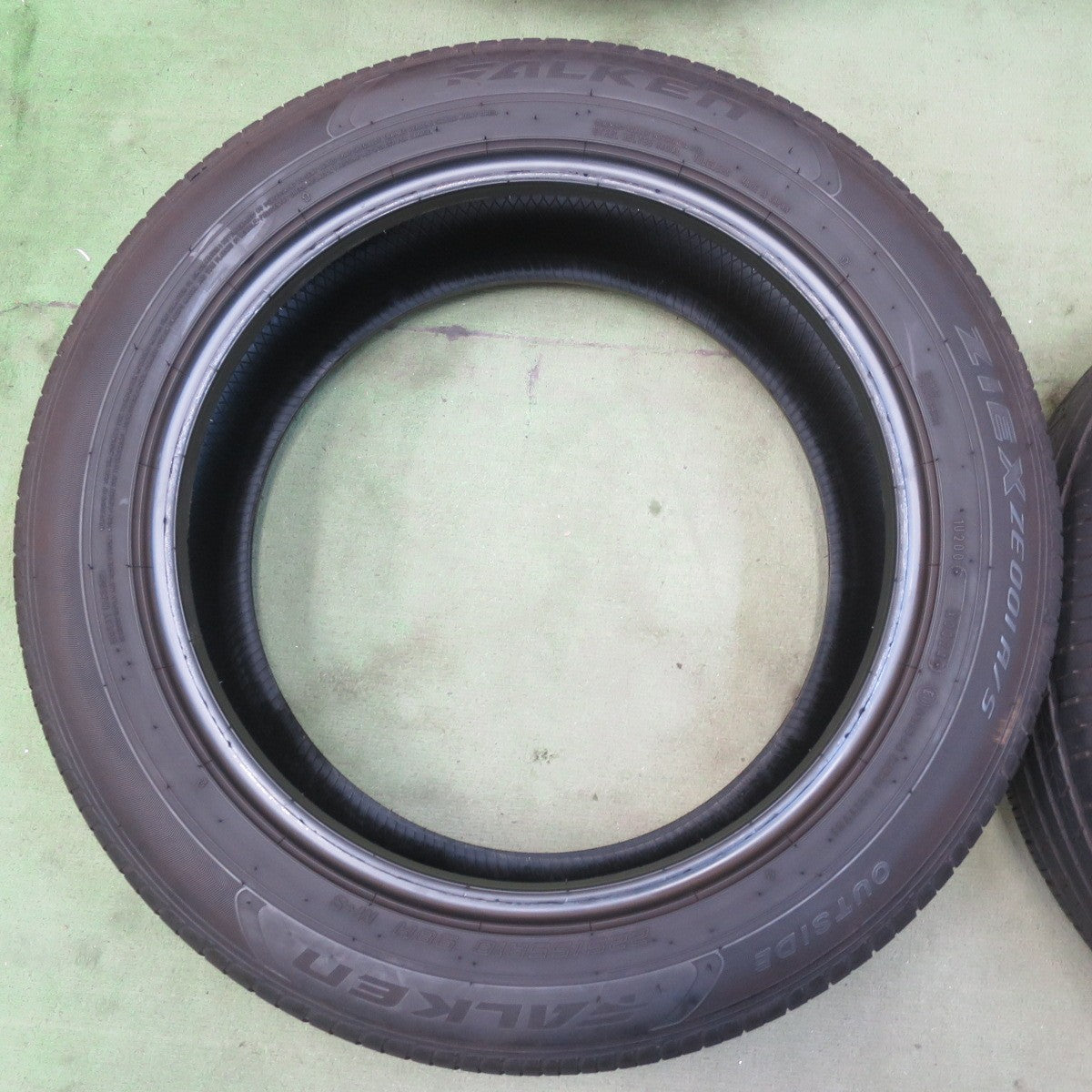 バリ溝！24年！8.5分◎225/55R18 ファルケン ZIEX ZE001 A/S タイヤ 18インチ デリカ D:5 アウトランダー エクストレイル クロストレック 等◎6082802イスタ