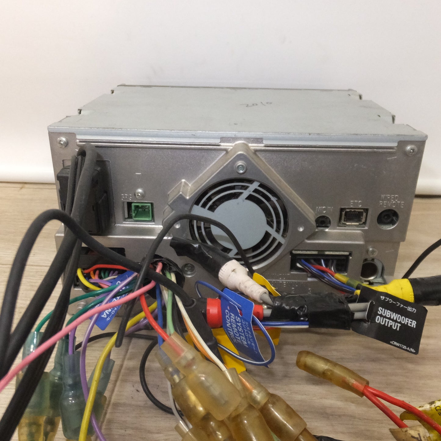 [送料無料] ★カロッツェリア carrozzeria AV一体型メモリーナビゲーション 楽ナビ AVIC-MRZ99[51]★