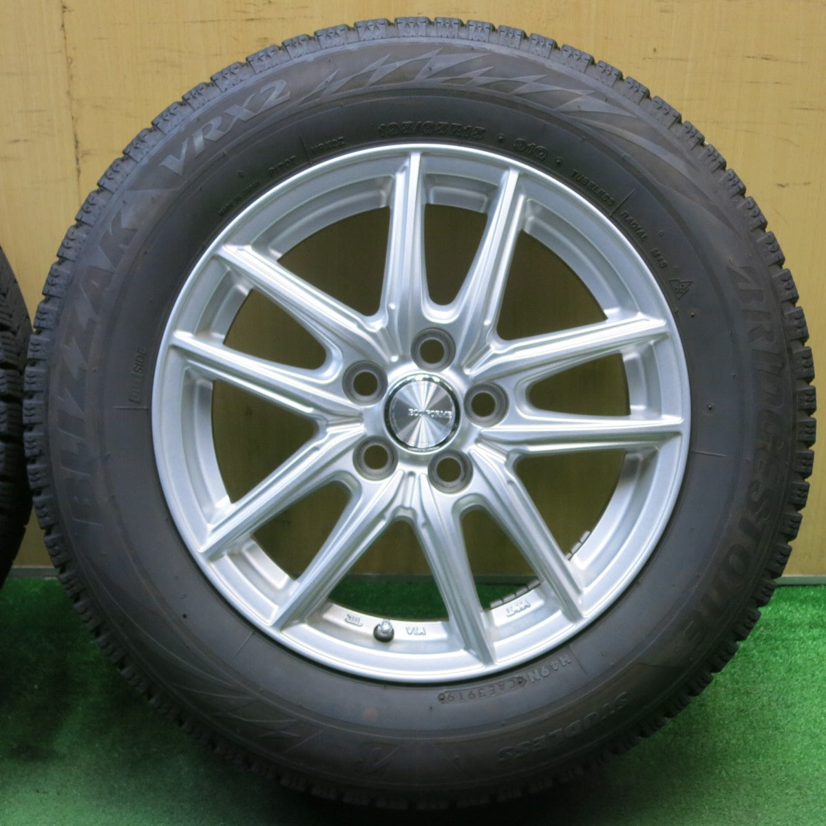 バリ溝！キレイ！9分★プリウス 等 195/65R15 スタッドレス ブリヂストン ブリザック VRX2 ECO FORME エコフォルム 15インチ PCD100/5H★5042102NJス