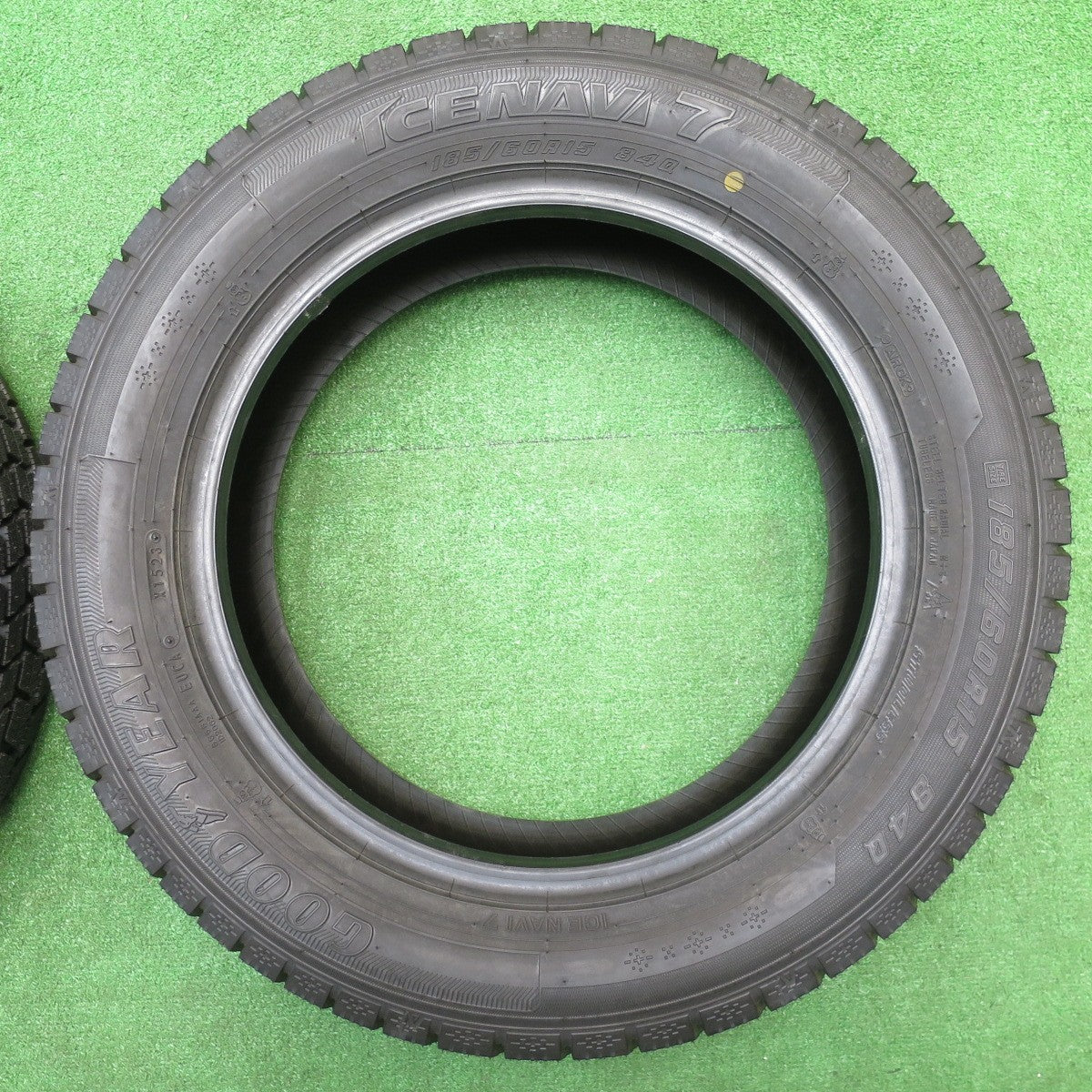 未使用！23年★スタッドレス 185/60R15 グッドイヤー アイスナビ7 タイヤ 15インチ アクア ヤリス ヴィッツ フィールダー スイフト フィット 等★5110507NJスタ