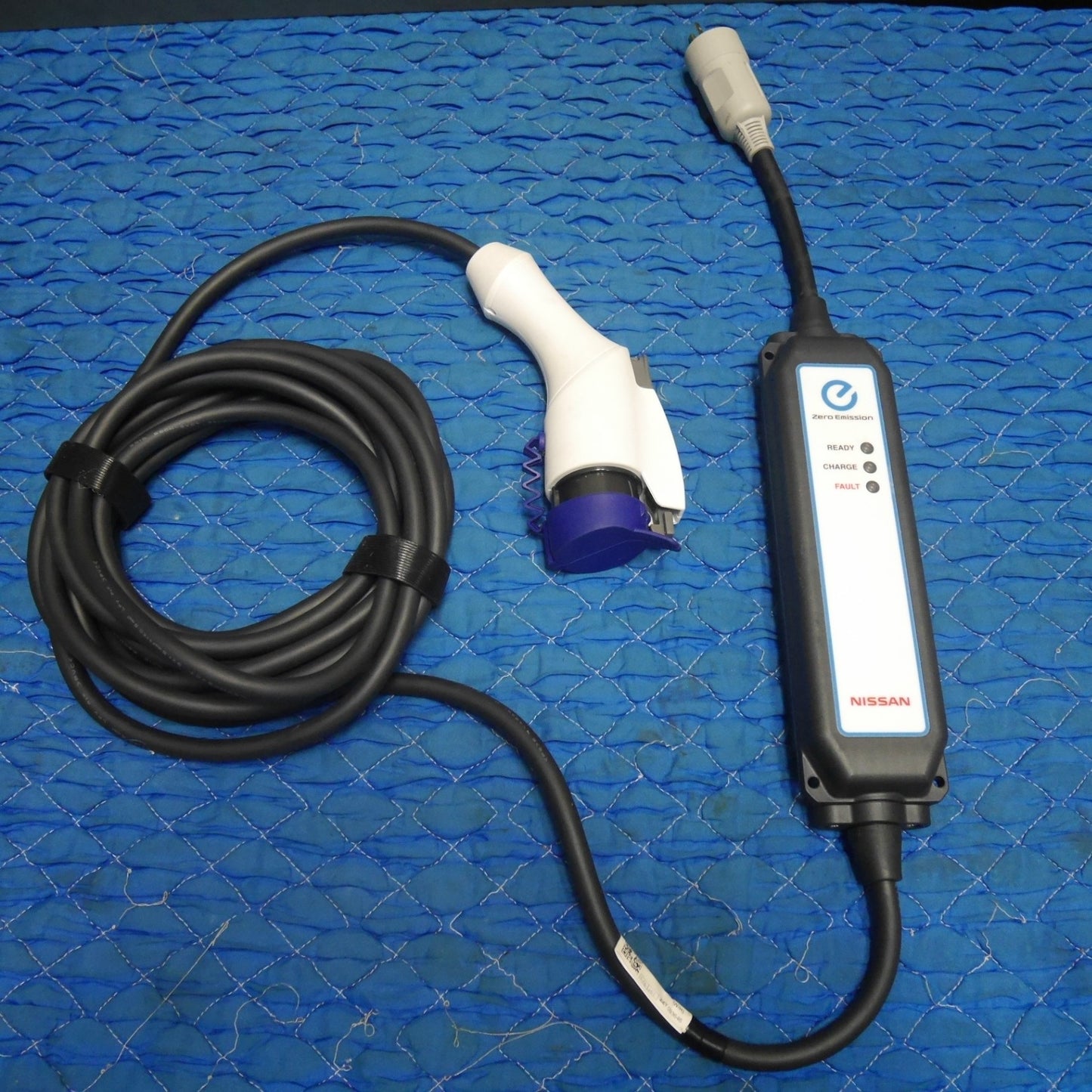 [送料無料] キレイ☆日産 リーフ AZE0 ZE0 純正 充電 ケーブル コード No.29690 3NK5E 防雨型 200V 電気 自動車 EV車☆