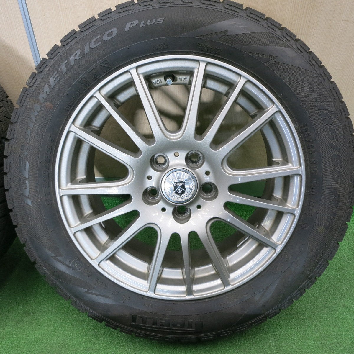 [送料無料] キレイ★スタッドレス 185/65R15 ピレリ アイスアシンメトリコ プラス GMach weds 15インチ PCD100/5H★4121605TNス