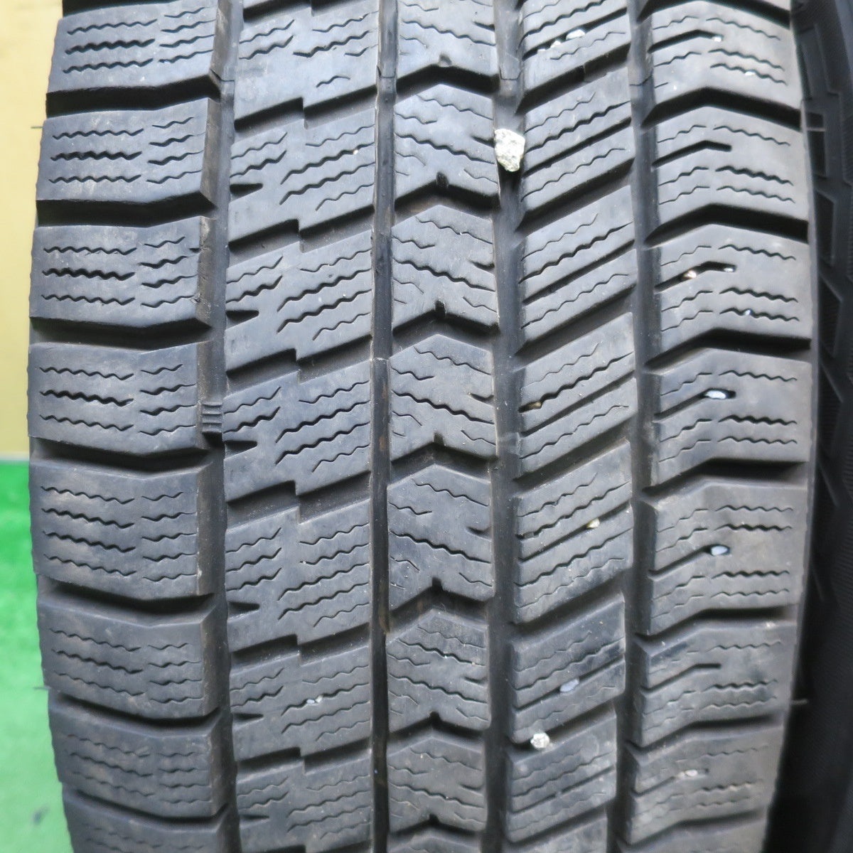 バリ溝！23年！キレイ！9分★スタッドレス 205/65R16 グッドイヤー アイスナビ8 TOPRUN トップラン 16インチ PCD114.3/5H★6021202NJス
