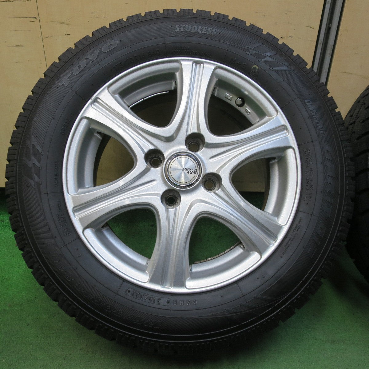 バリ溝！23年！ほぼ10分★スタッドレス 175/70R14 トーヨー オブザーブ ガリット GIZ SIBILLA NEXT XS-6 シビラ 14インチ PCD100/4H★5101408イス