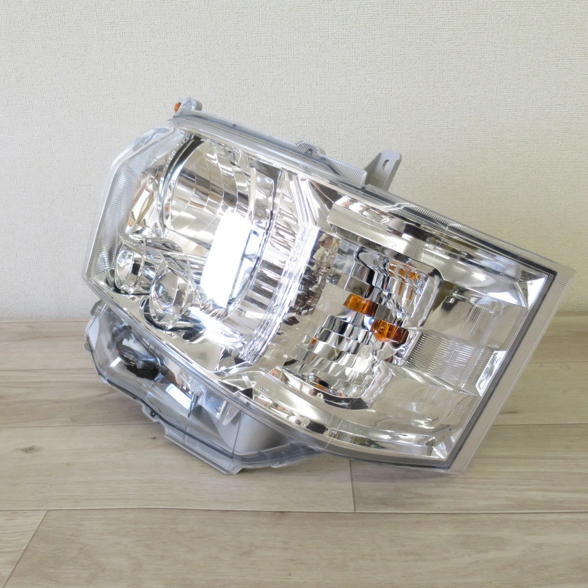 [送料無料] 新車外し！左右セット！コンピューター付き◇トヨタ 200系 ハイエース ダークプライム 純正 LED ヘッドライト ヘッドランプ◇
