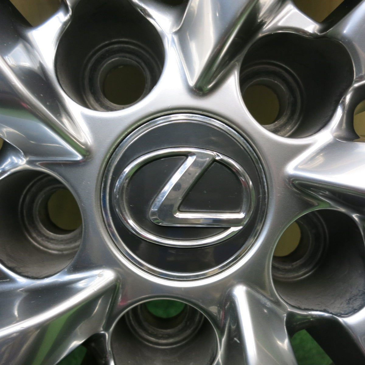 センサー付！バリ溝！24年！キレイ！9.5分★レクサス LS バージョンL 純正 245/50R19 スタッドレス ブリヂストン ブリザック RFT 19インチ PCD120/5H★6050305HAス