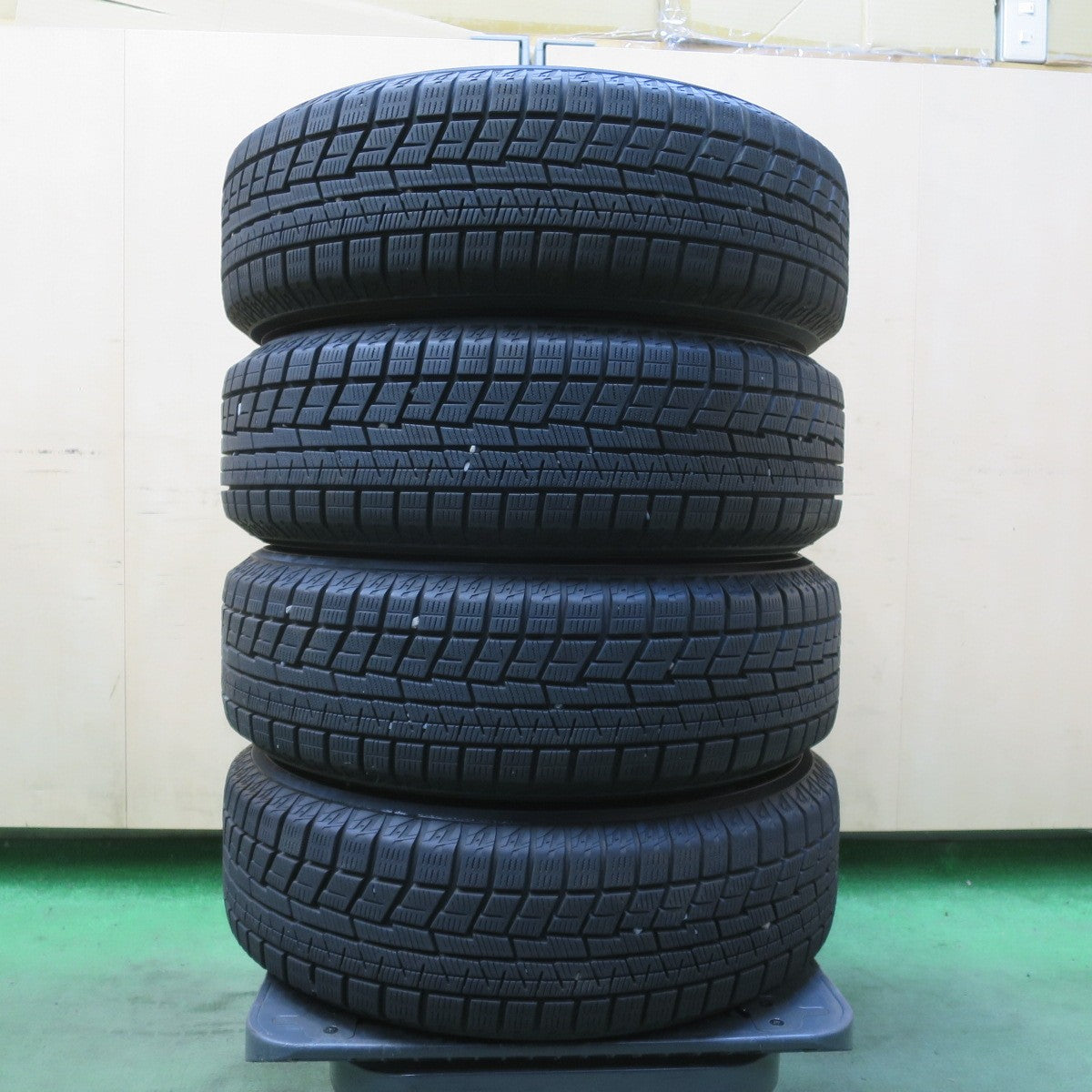 バリ溝！キレイ！9.5分以上★スタッドレス 165/65R14 ヨコハマ アイスガード iG60 GRASS グラス 14インチ PCD100/4H★6051803イス