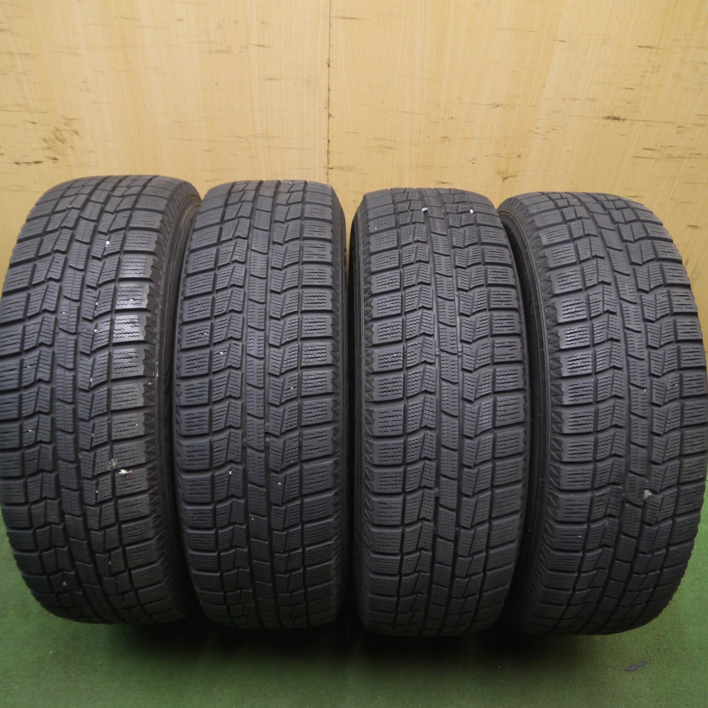*送料無料* バリ溝！9.5分以上★トヨタ 30系 プリウス 純正 195/65R15 スタッドレス オートバックス ノーストレック N3i 15インチ PCD100/5H★4061010Hス