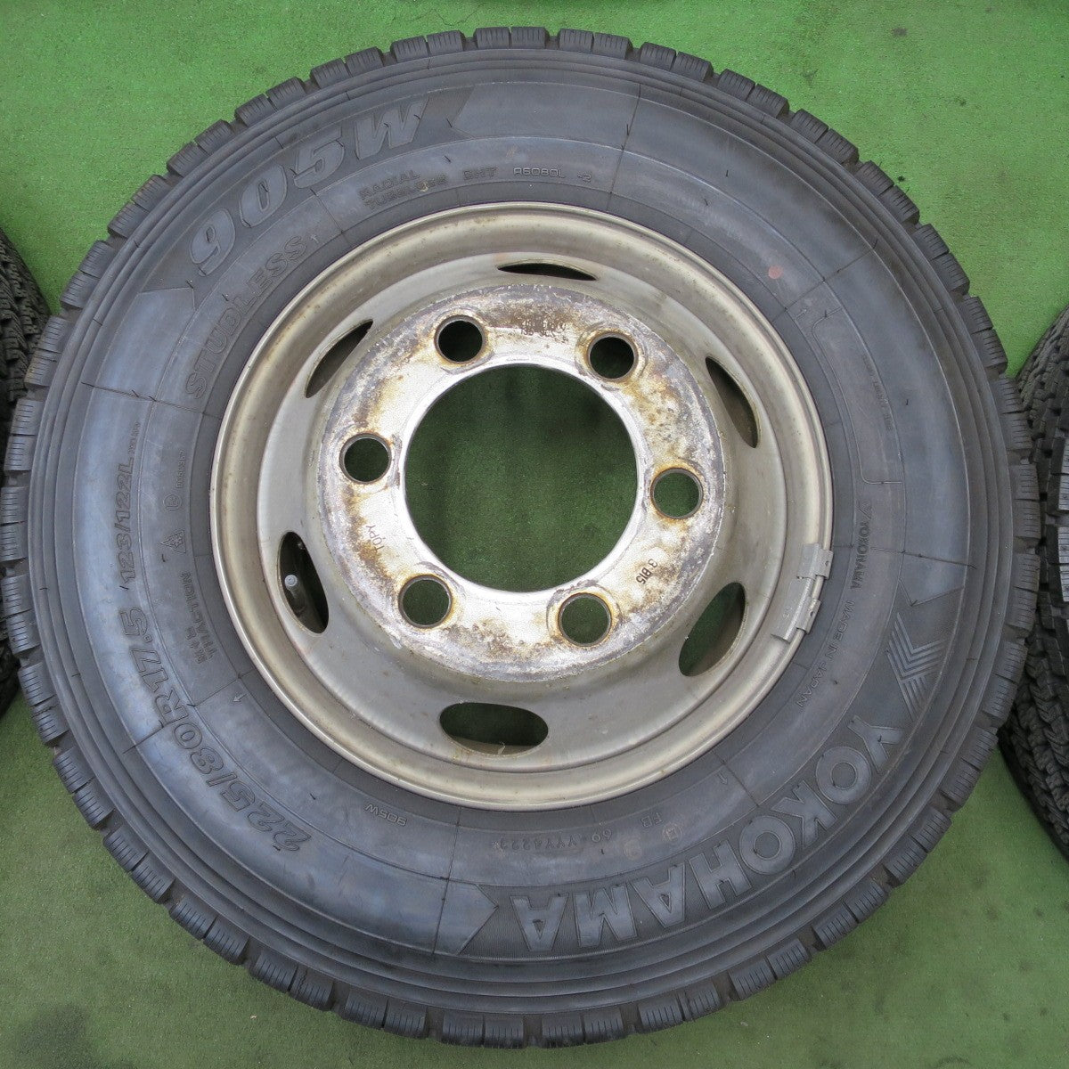 バリ溝！23年！ほぼ10分！6本！付属品付★トラック 225/80R17.5 123/122L スタッドレス ヨコハマ 905W RTG メッキ 135-12S TOPY スチール 135-9CS PCD222.25/6H★6042903ナス