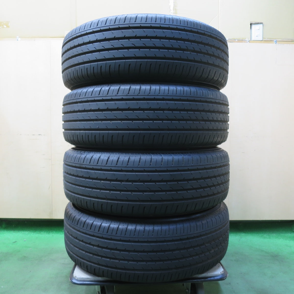 新車外し！24年★トヨタ 40系 アルファード ヴェルファイア 純正 225/65R17 ヨコハマ アドバン V03 17インチ PCD120/5H★5102805イノ