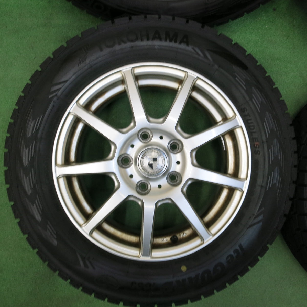 [送料無料] バリ溝！21年！9.5分★スタッドレス 195/65R15 ヨコハマ アイスガード iG53 GMach 15インチ PCD114.3/5H★4092606SYス