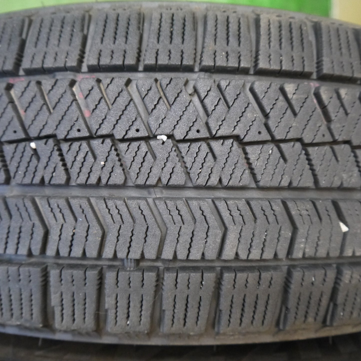 4本価格！22年★スタッドレス 175/65R15 ブリヂストン ブリザック VRX2 タイヤ 15インチ ヤリス アクア スペイド ヴィッツ フィット スイフト 等★6050803Hスタ