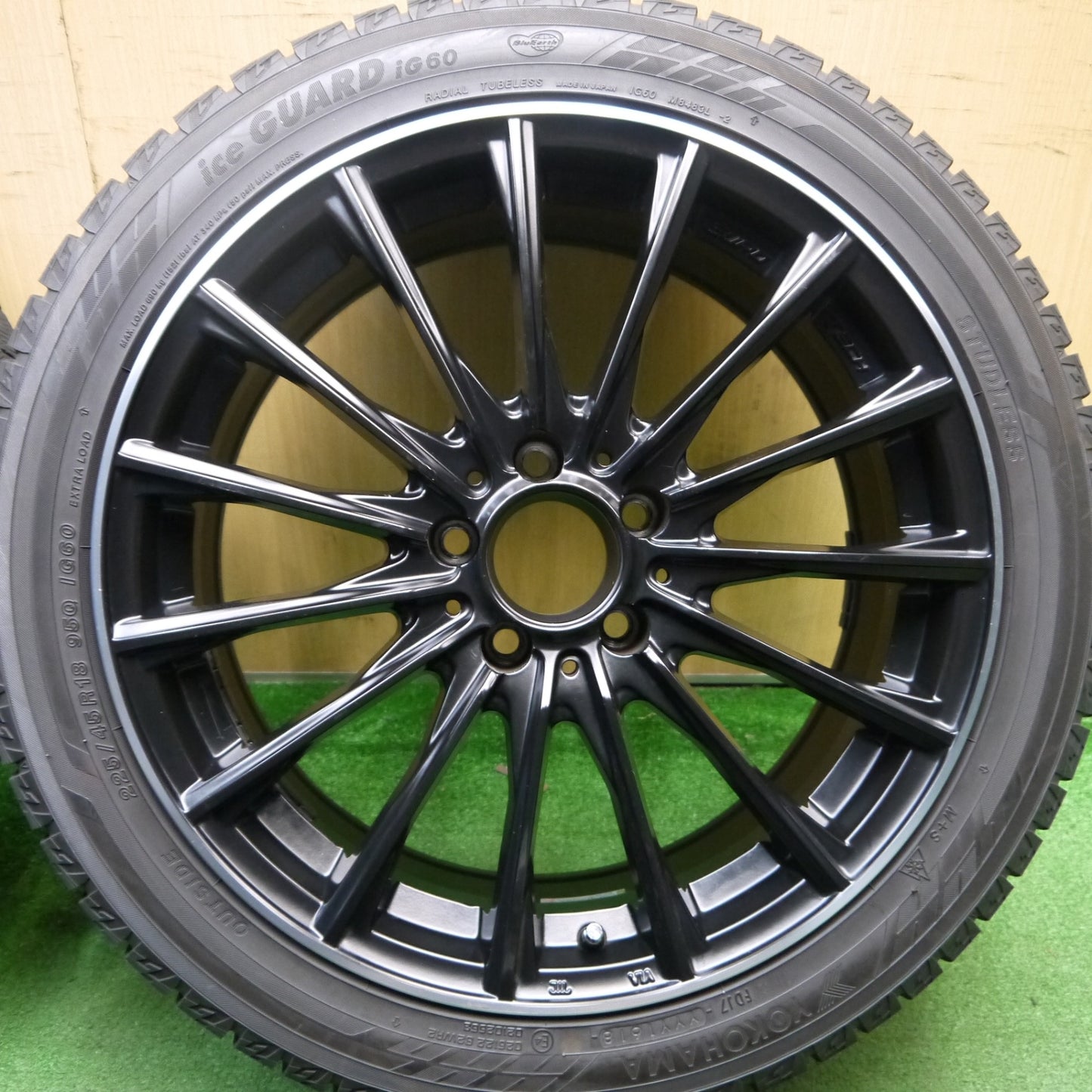 バリ溝！キレイ！9.5分★ベンツ 等 EUROTECH 225/45R18 スタッドレス ヨコハマ アイスガード iG60 ユーロテック 18インチ PCD112/5H★5041808Hス