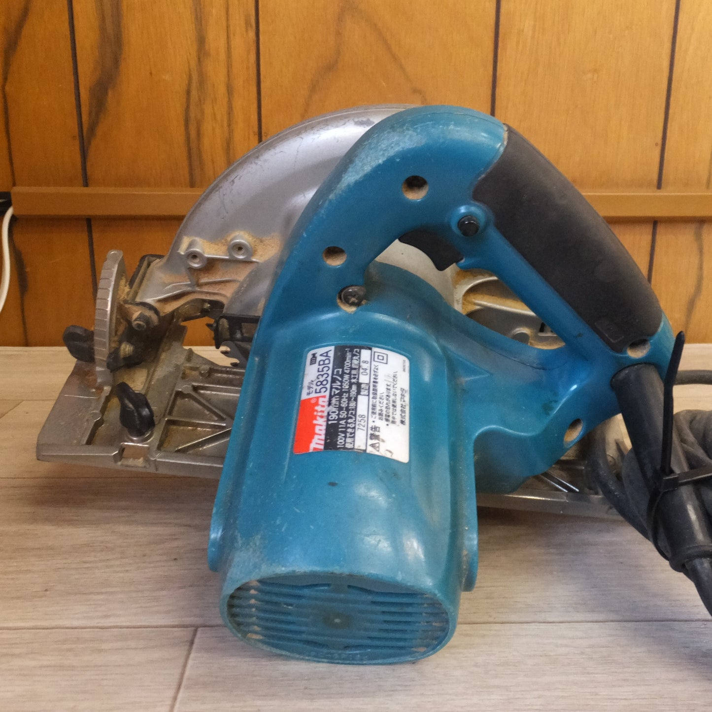 [送料無料] ★マキタ makita 190mm マルノコ 5835BA　180～190mm　100V 11A 50-60Hz 1050W　木工用 超硬丸ノコ★