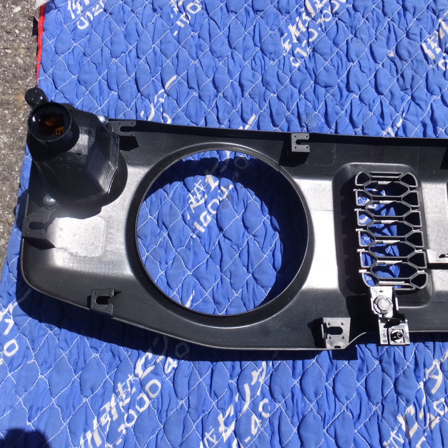[送料無料] 岐阜発 新車外し★スズキ SUZUKI 純正 ジムニー JB64W JB74W フロントグリル 72111-78R0 ライト 付(4)★