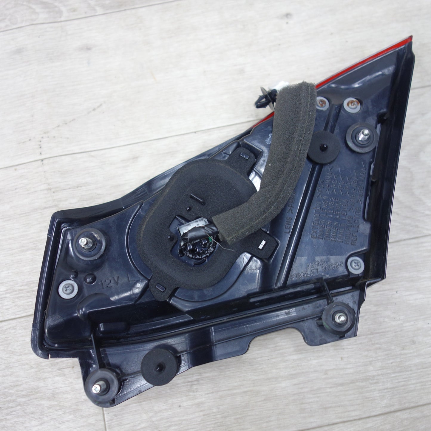 [送料無料] ◆日産 フーガ Y51 純正 テール ランプ ライト 左側 内側 STANLEY W2330◆