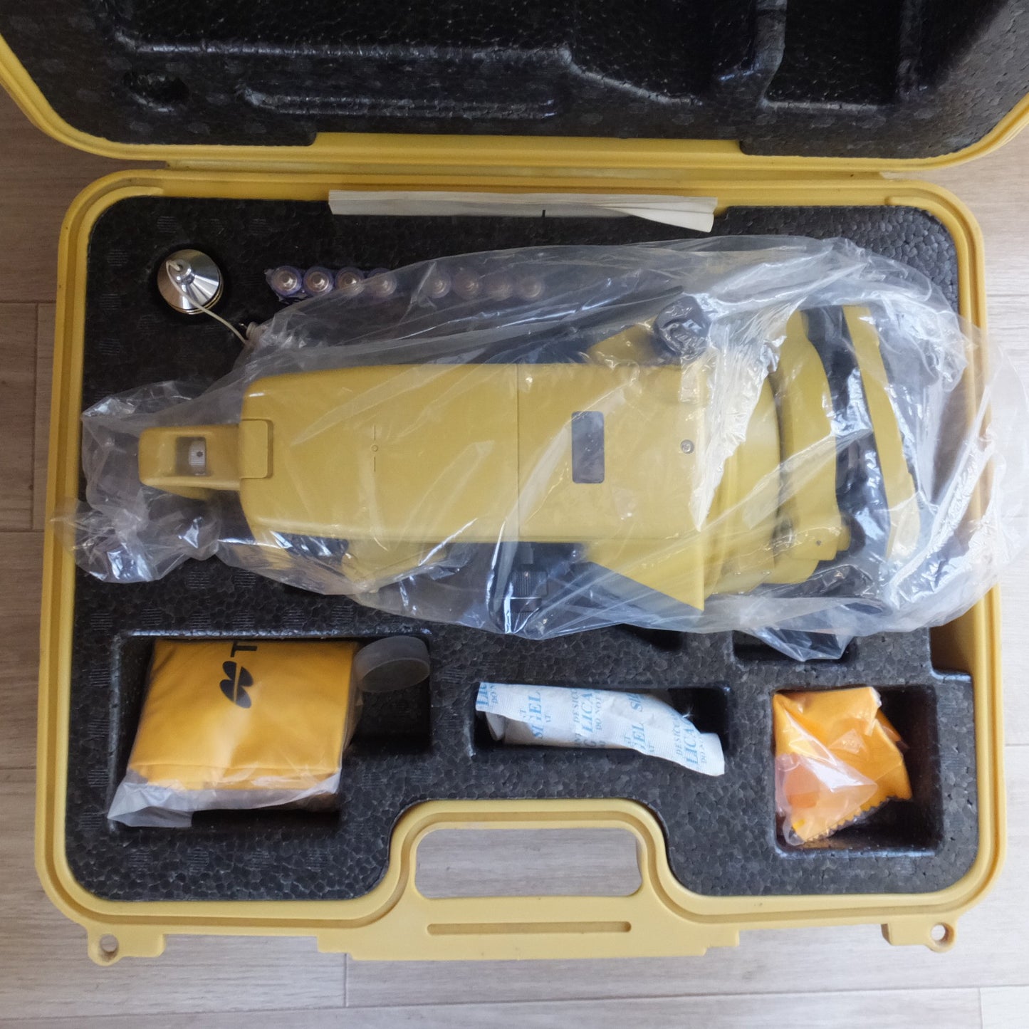[送料無料] 現状品★トプコン TOPCON デジタルセオドライト DT-213　DT-200series DIGITAL THEODOLITE★