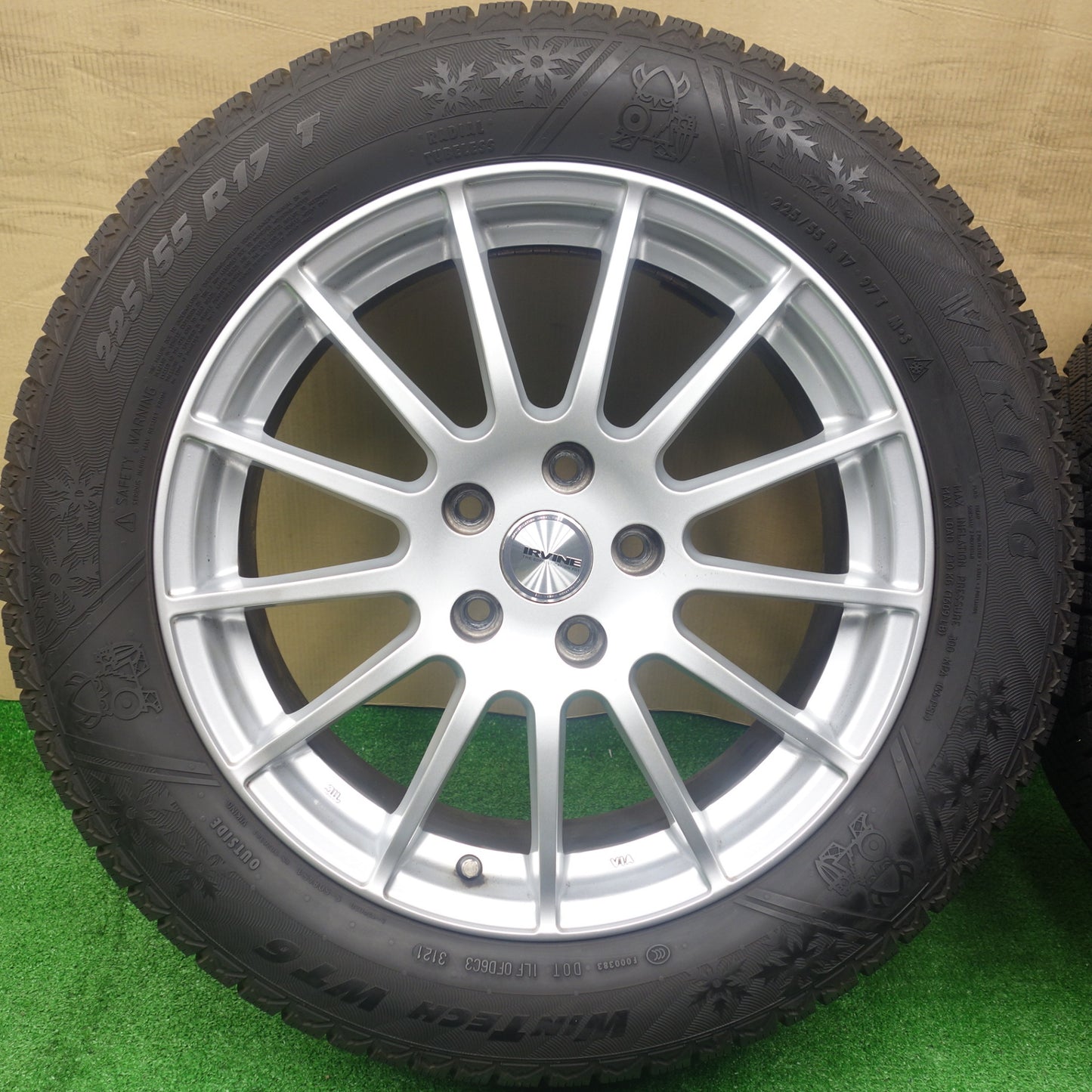 バリ溝！9分★BMW 等 IRVINE F01 225/55R17 スタッドレス バイキング WINTECH WT6 アーヴィン 17インチ PCD112/5H★5122503KTス