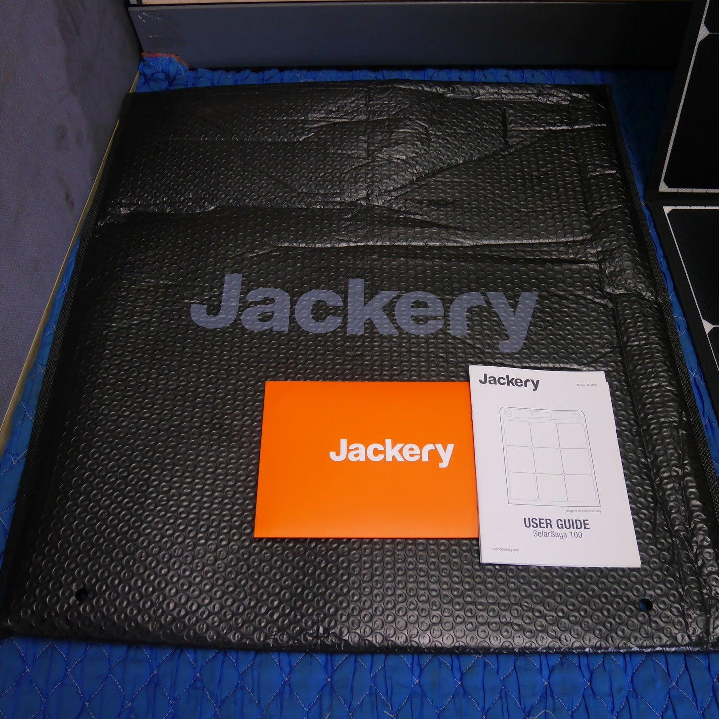 [送料無料] キレイ☆JACKERY ソーラーパネル SolarSaga 100 JS-100C 太陽光パネル キャンプ アウトドア 等☆