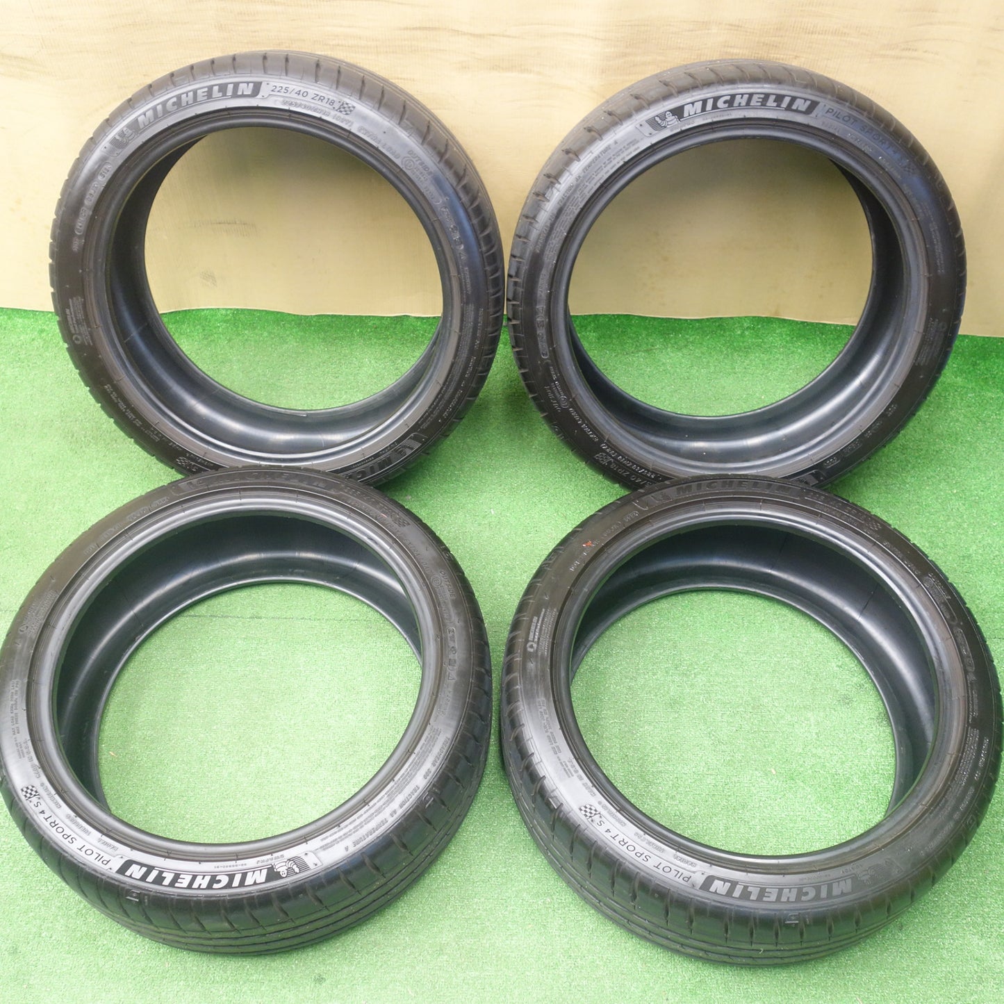 バリ溝！24年！9.5分★225/40R18 ミシュラン パイロットスポーツ 4 S タイヤ 18インチ GRヤリス カローラスポーツ GR86 BRZ インプレッサ 等★6013005KTノタ