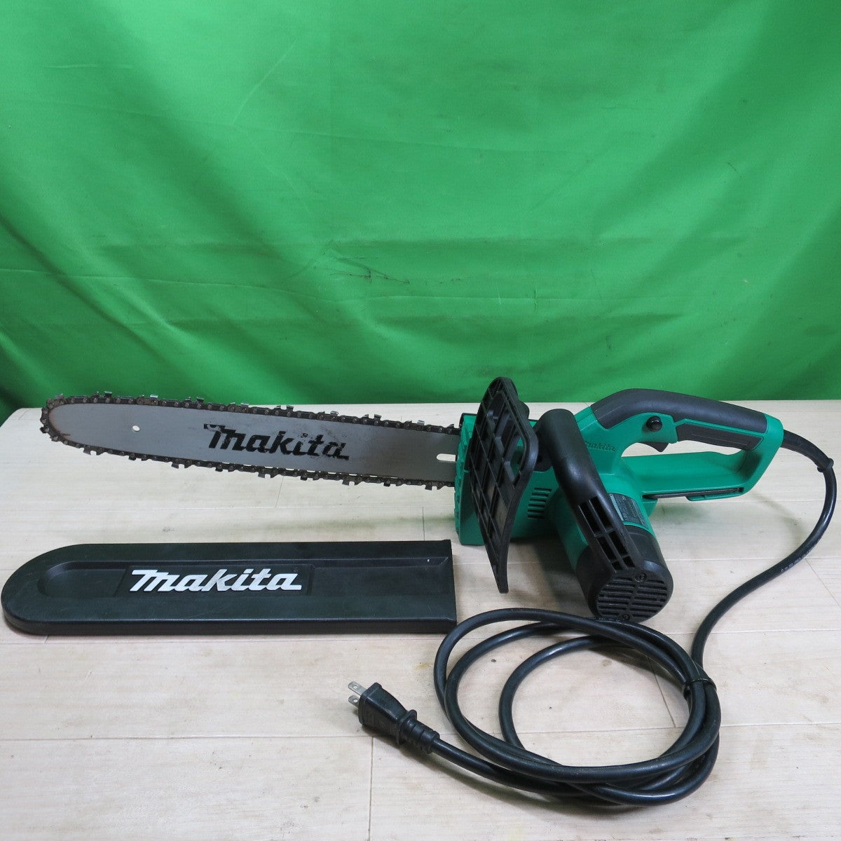 ☆マキタ 350mm 電気 チェンソー M504 切断機 チェーンソー コード式 100V makita☆